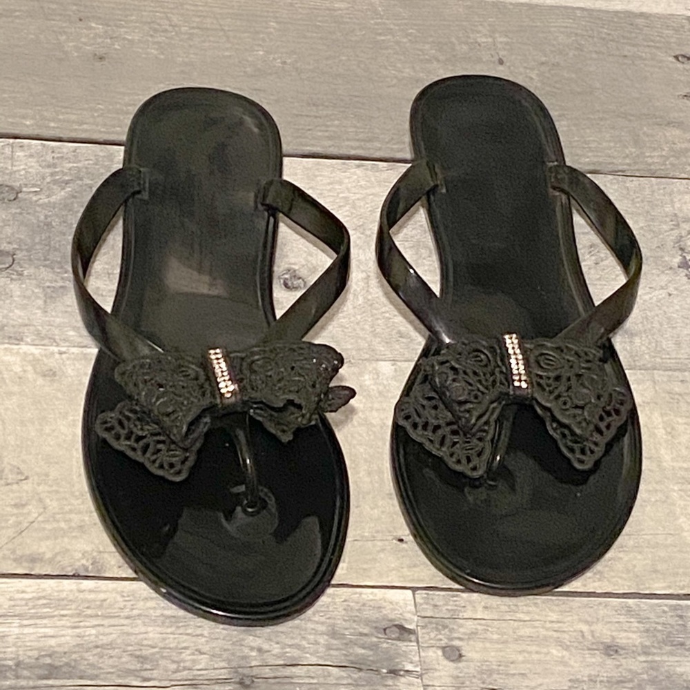 Bow Tie Sandals size 8